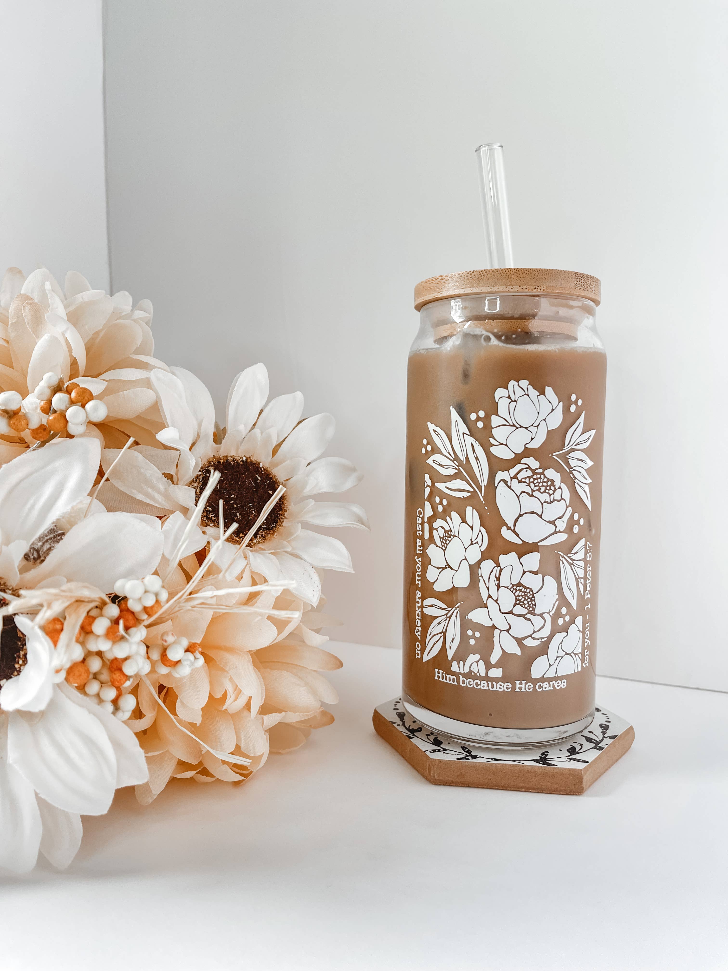 20 oz 1 Peter 5:7 Floral Glass Can